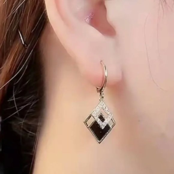 Black and Gold Rhombus Earrings with Rhinestones - Picture 3 of 6